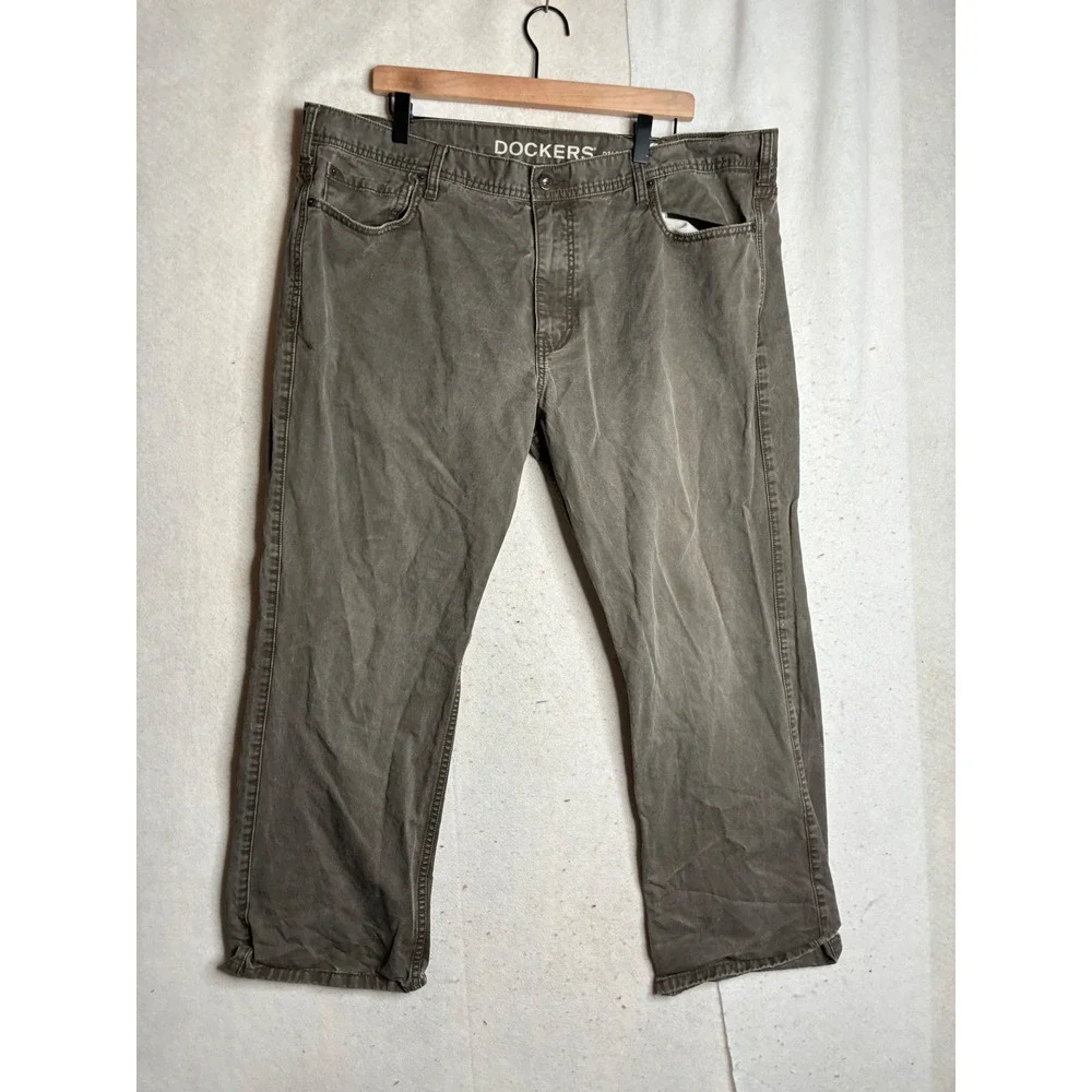 Dockers D3 Classic Fit Mens Pants‎ 42x30 Olive Drab Brown Cotton Chino Trousers
